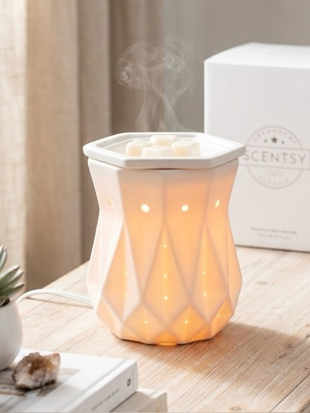 Scentsy Alabaster Wax Warmer White Ceramic Geometric Minimalist Home Decor